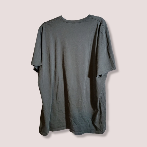 Chicago Bulls Chi Town Basketball Unisex T Shirt in Black and Red Size 2X - Picture 2 of 2